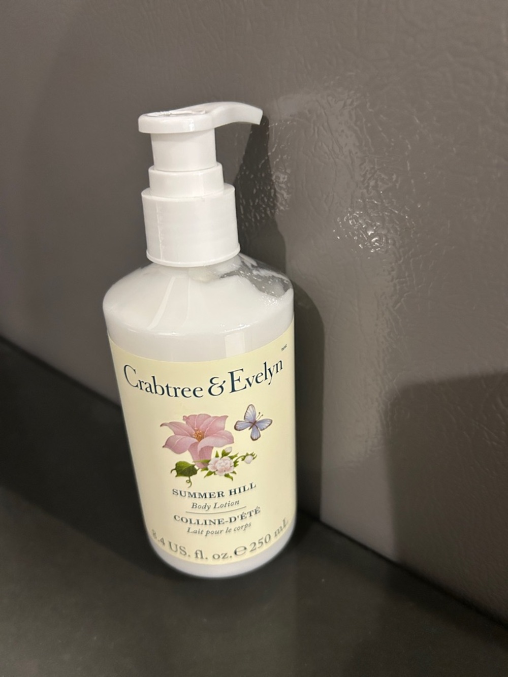 Crabtree & Evelyn Summer Hill Bath & Body Set - Picture 4 of 4